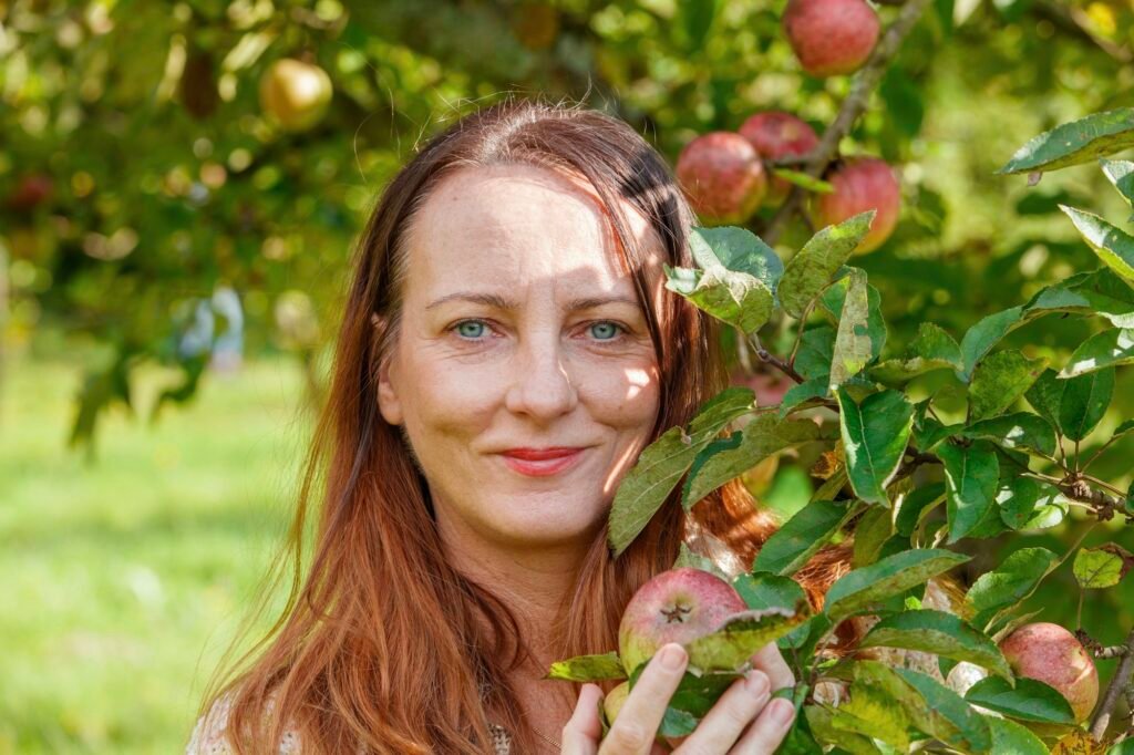 Apple picking in the garden of eden with a gal named Eve