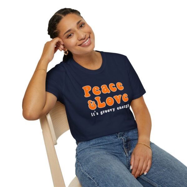 Peace & Love T-shirt - Image 22