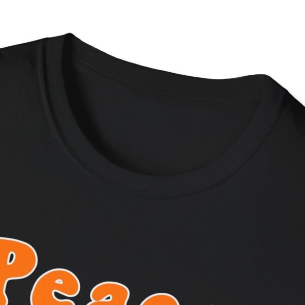 Peace & Love T-shirt - Image 3