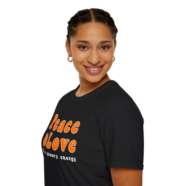 Peace & Love T-shirt - Image 9